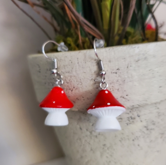 Red Mushroom Earrings - Picture 4 of 10